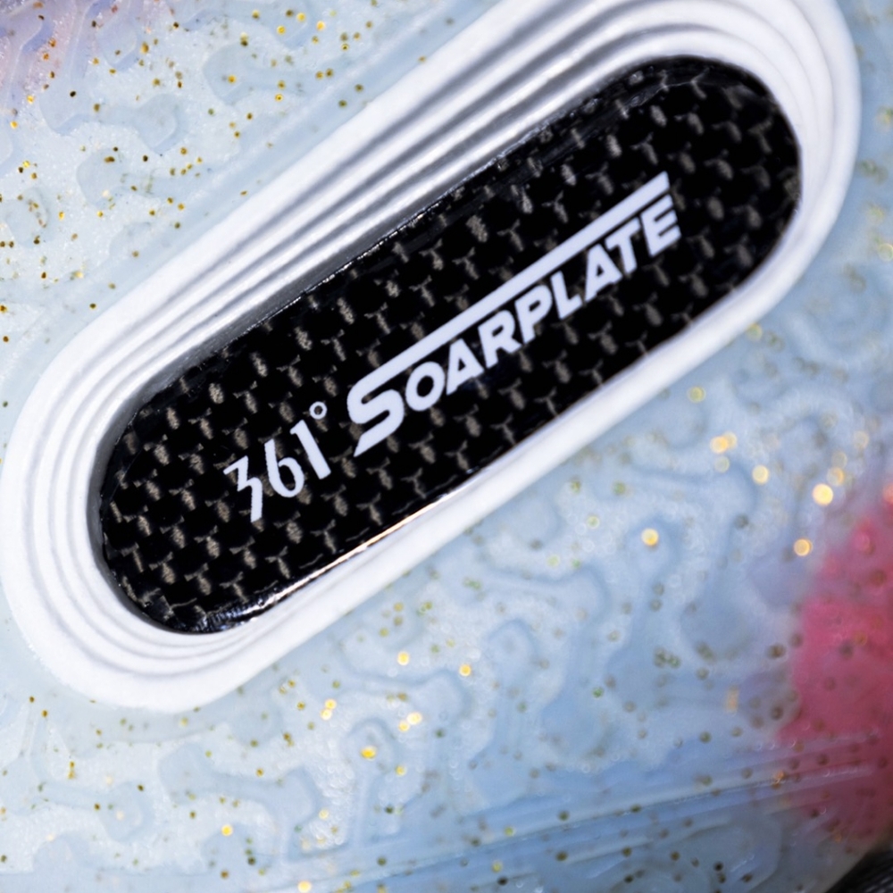 Sneakers - Picture 5 of 5